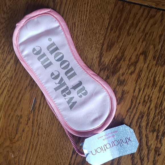 Wake Me at Noon Sleepmask- NWT - FREE w/ Purchase - Picture 1 of 3